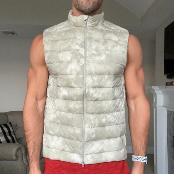 lululemon athletica Cream Puffer Vest - Picture 2 of 6